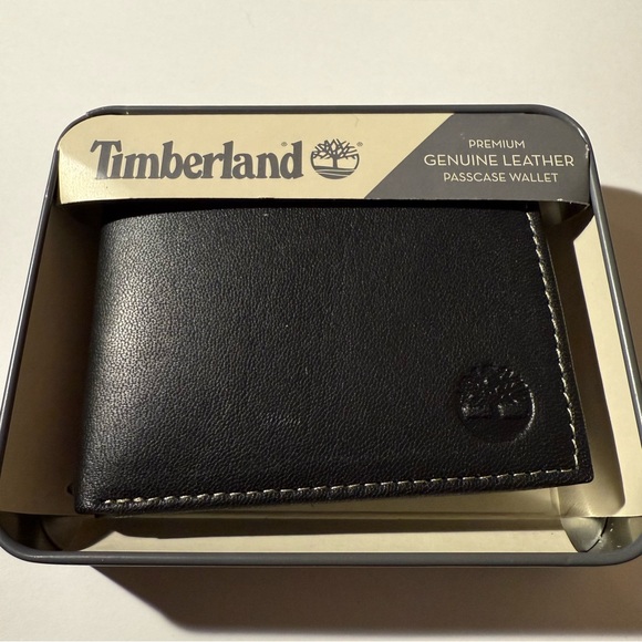 Black Timberland leather men’s wallet attached flip pocket white stitching NIB - Picture 5 of 5